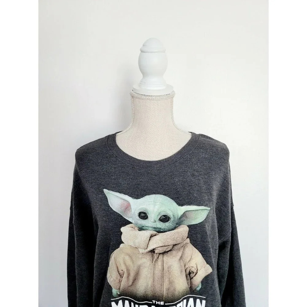 Star Wars The Mandalorian Child Baby Yoda Pullover Fleece Grey Sweatshirt Small - Picture 5 of 8